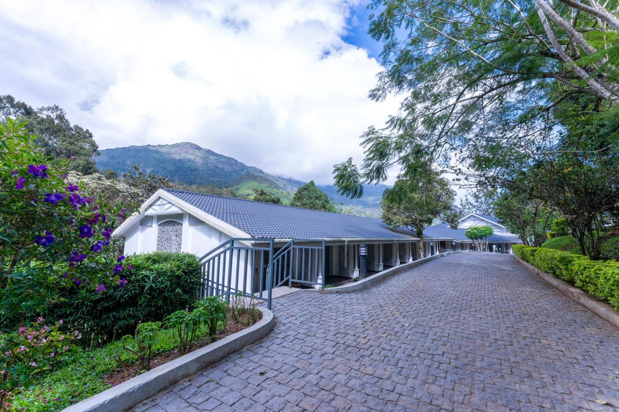 Le Montfort Resort Munnar Exterior photo