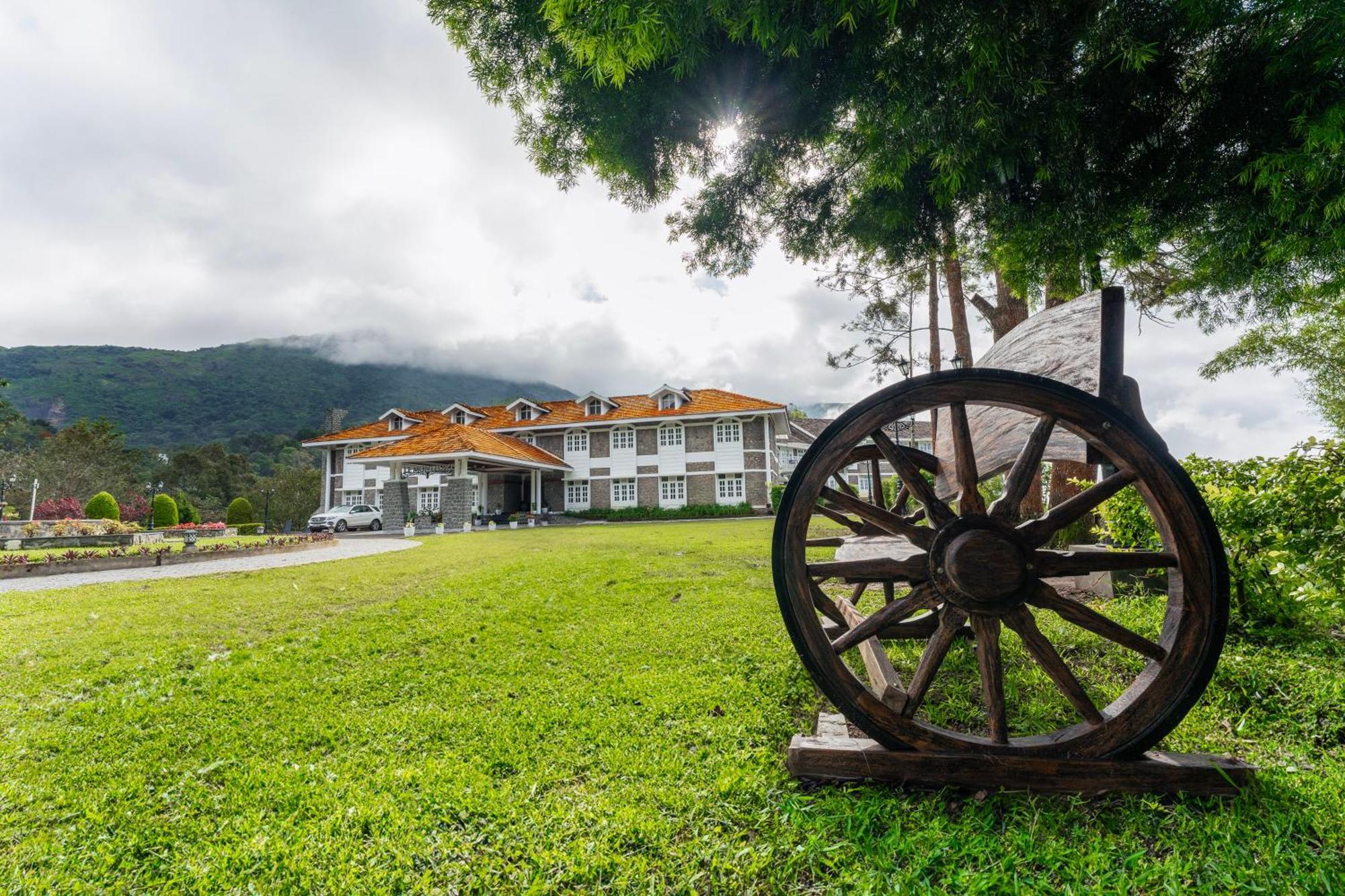 Le Montfort Resort Munnar Exterior photo